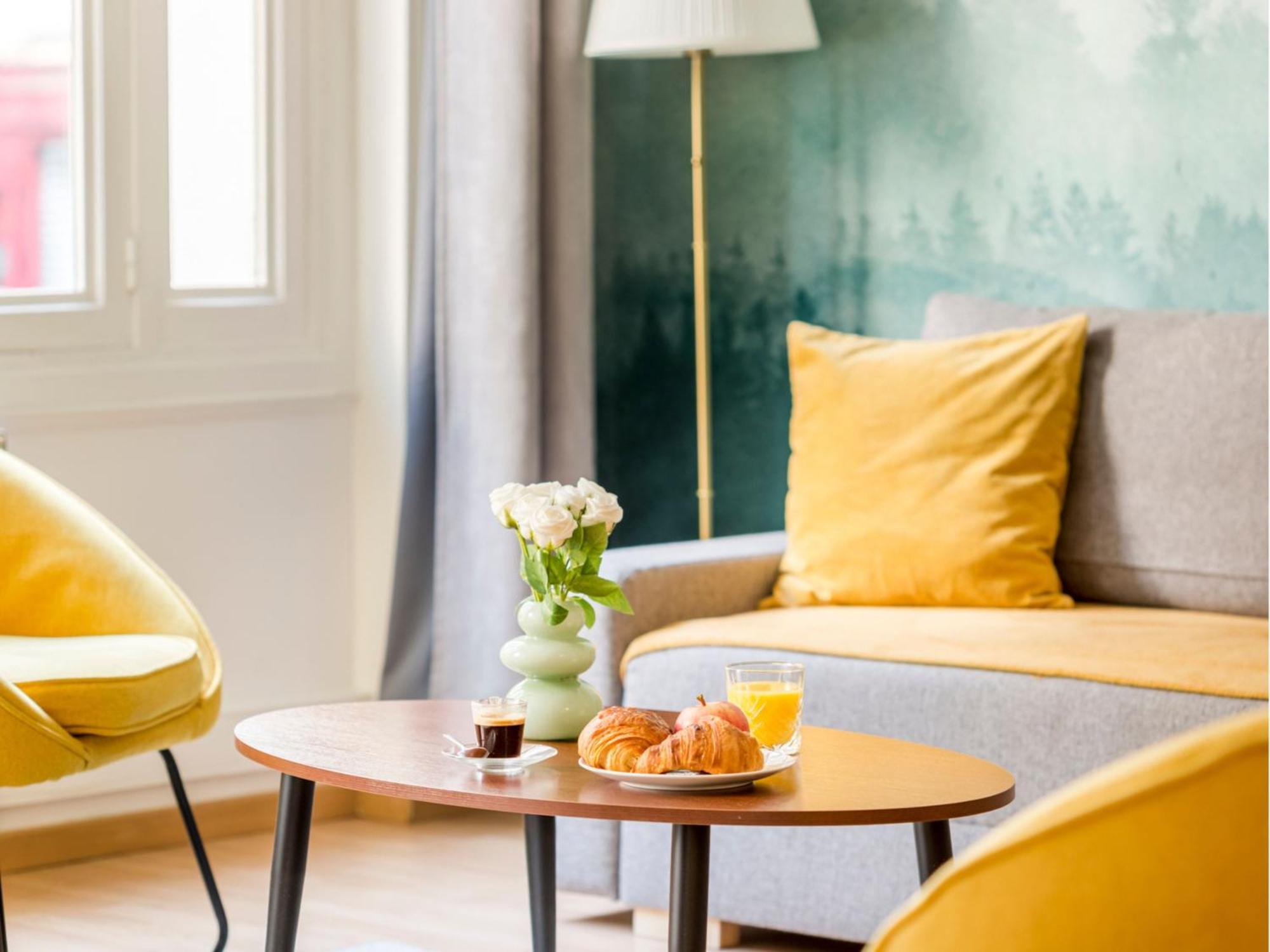 Cozy - Champs Elysees - Mollien Parigi